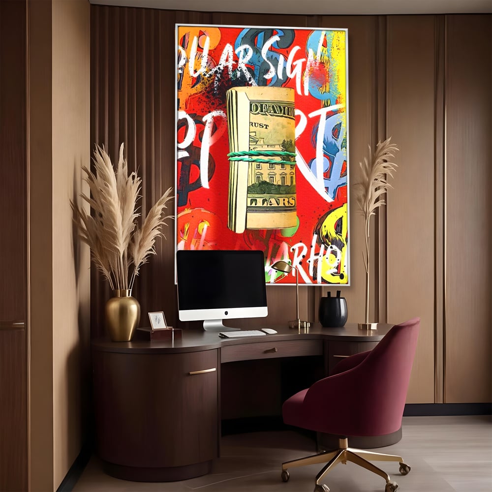 Tablou canvas cu tablou canvas cu teanc de dolari, in rama de aluminiu argintiu, pe perete intr-un birou